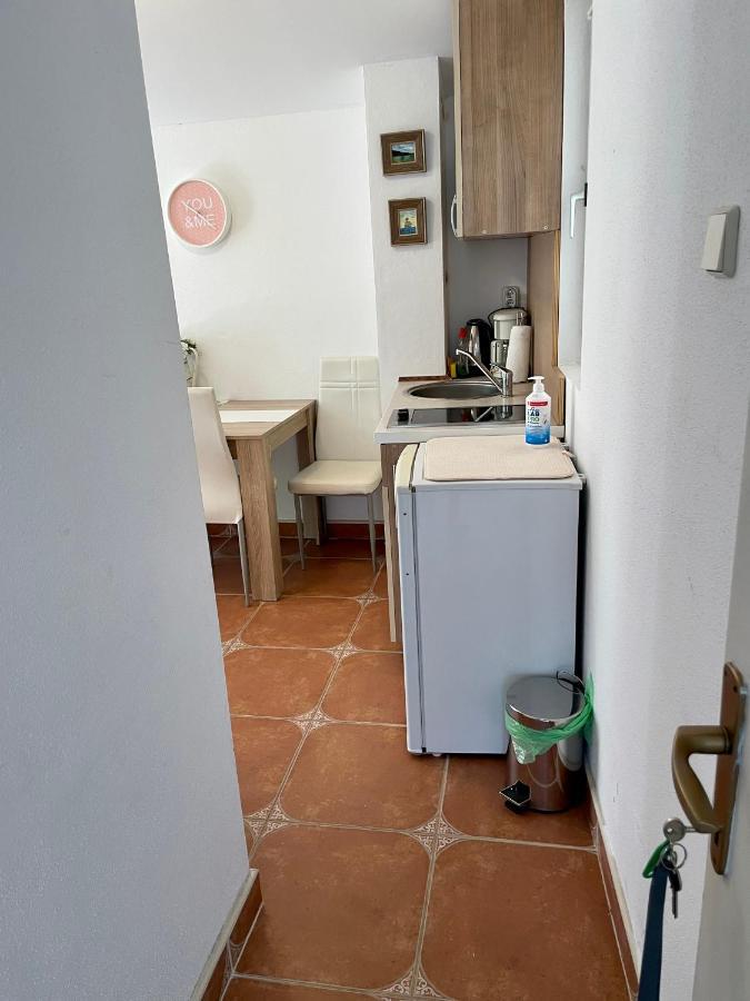 Studio Apartmani Karlobag Exterior foto
