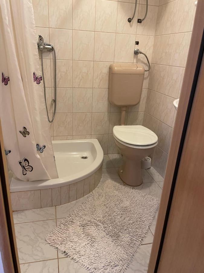 Studio Apartmani Karlobag Exterior foto
